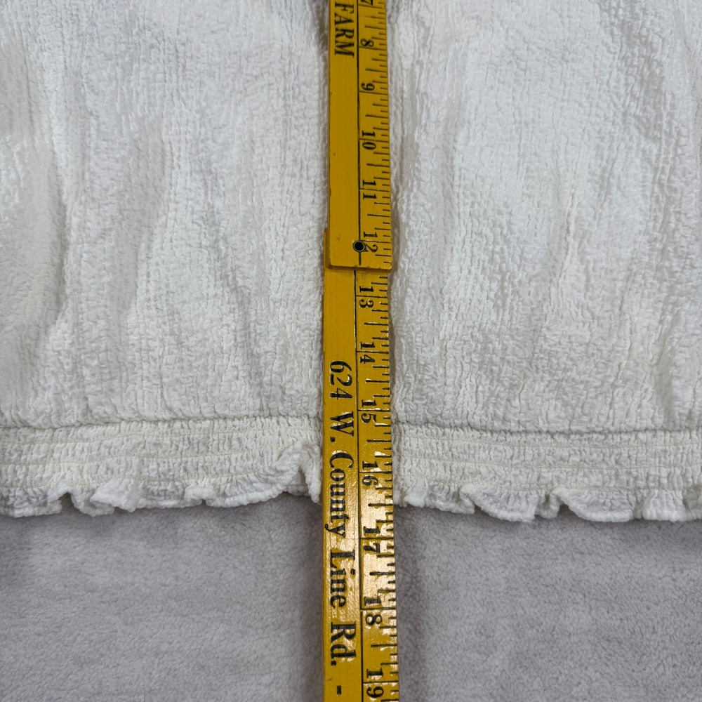 Lulus White Textured Long Sleeve Button Front Crop Top V-Neck Smocked Hem Large - Picture 6 of 7